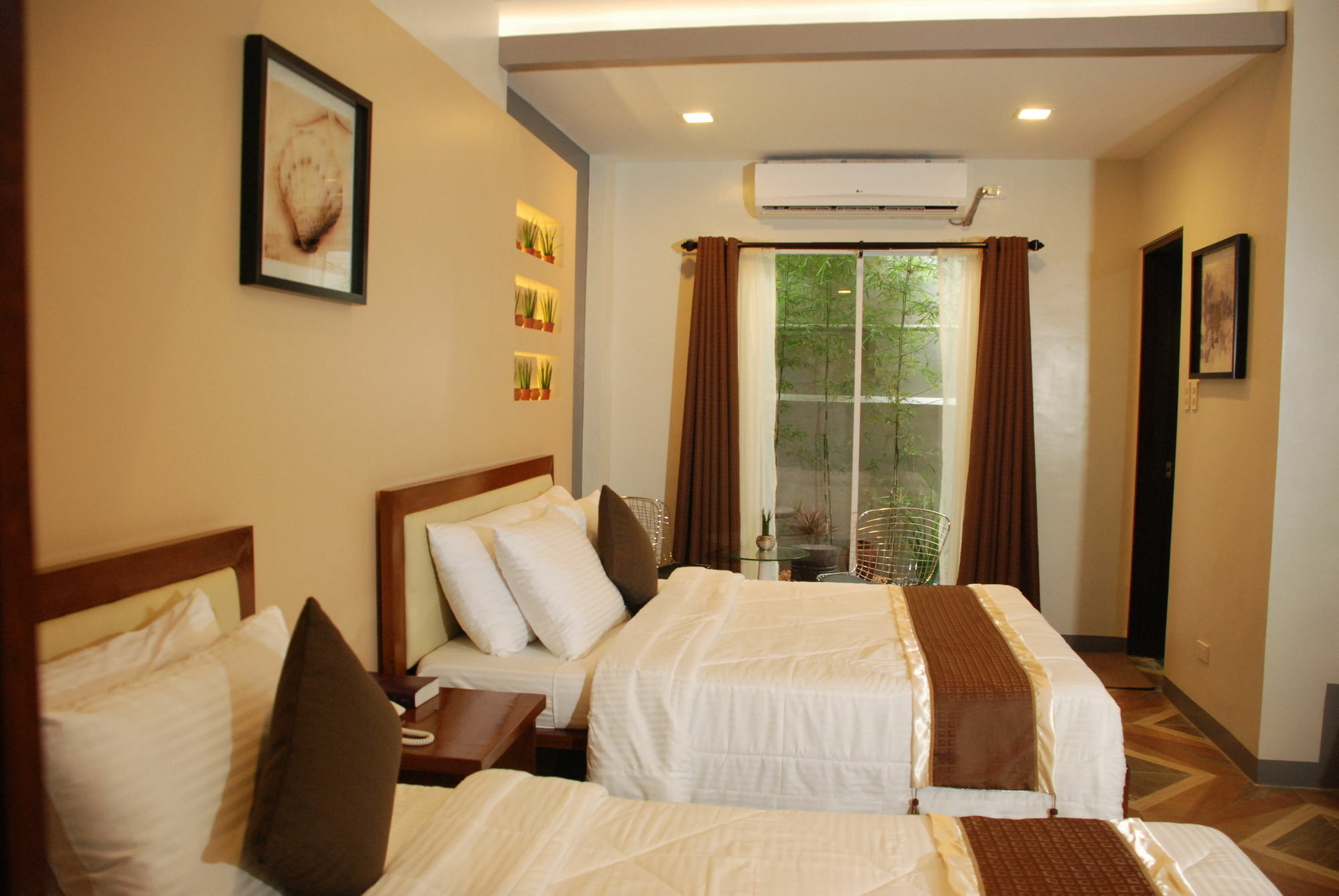 Nao Hotel Tagaytay City Buitenkant foto